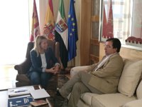 Nevado presentará un proyecto plurianual de más de 10 millones de euros para la rehabilitación de la muralla de Cáceres 