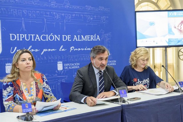 La ministra Dolors Montserrat participará en el curso de servicios sociales.
