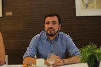 IU se prepara para reforzar su identidad en Unidos Podemos tras el verano, con iniciativas propias