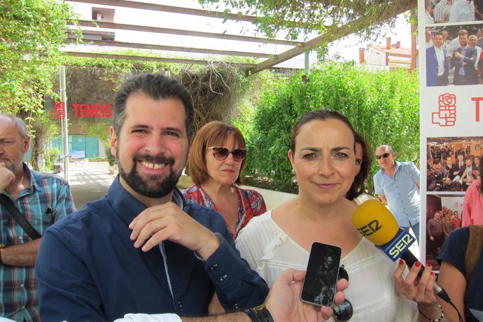 El secretario regional del PSCyL, Luis Tudanca, con Miriam Andrés