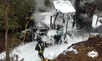 Extinguido un incendio declarado en un autocargador forestal en Castropol
