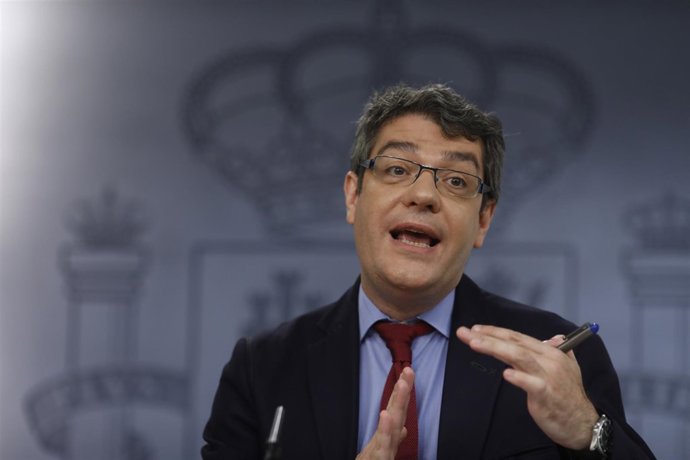 Rueda de prensa del ministro Álvaro Nadal tras el Consejo de Ministros