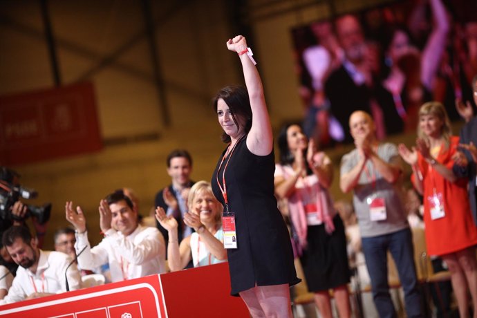 Adriana Lastra durante el Congreso del PSOE