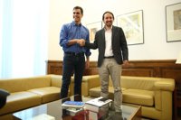 Sánchez encuentra a Iglesias "más realista" y defiende desmantelar las políticas del PP desde la oposición