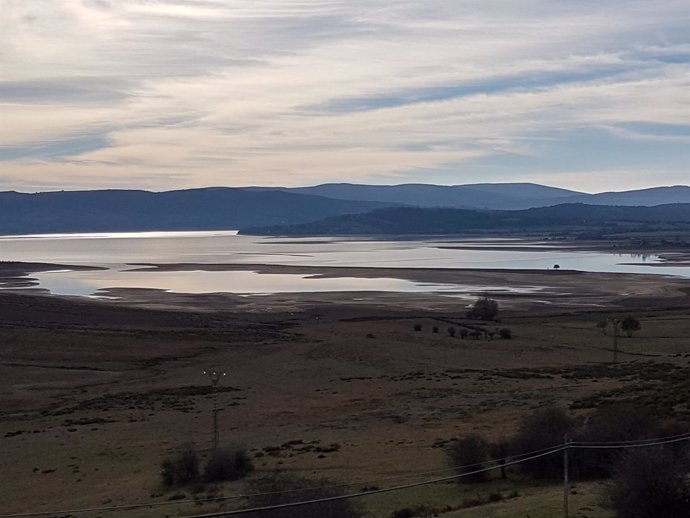 Pantano del Ebro