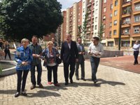 El Ayuntamiento de León invierte 67.000 euros en la renovación y mejora de los espacios verdes de San Mamés y Pizarro 