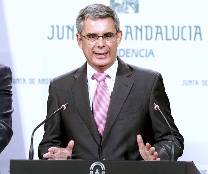 El portavoz del Gobierno andaluz, Juan Carlos Blanco, en rueda de prensa