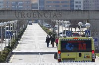 Herido grave un trabajador en Tres Cantos tras ser atropellado por un coche que reparaba y aplastarse el brazo