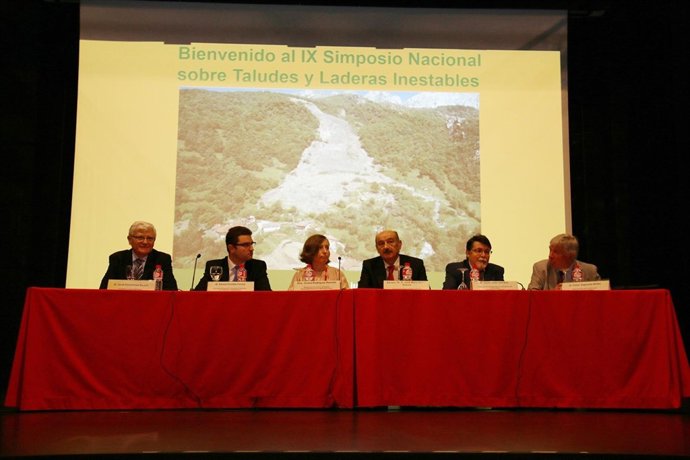 Nota Uc Doscientos Expertos Participan En El Ix Simposio Nacional Sobre Taludes 