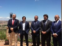 Nicolás reclama que se apruebe el presupuesto, "sea el que sea"