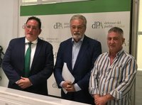 Stop Impuesto Sucesiones entrega 143.000 firmas al Defensor del Pueblo Andaluz