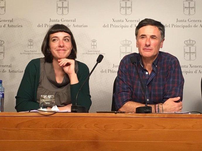 Jara Cosculluela y Enrique López de Podemos 