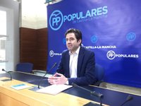 PP critica el juego "populista" de Podemos para "ganar un titular" y dice que "no va a estar" con unas cuentas idénticas