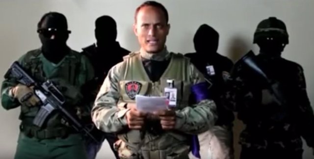 Óscar Pérez, piloto del helicóptero que presuntamente atacó la sedel del TSJ 