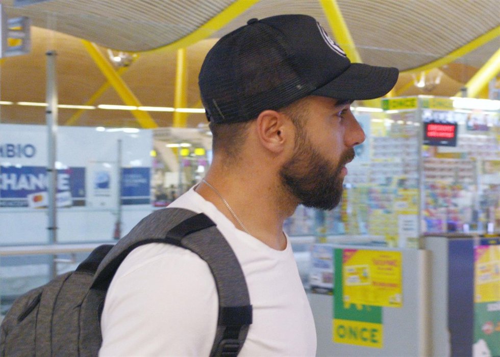 Dani Carvajal y Adriana Agudo ponen rumbo a sus vacaciones de verano