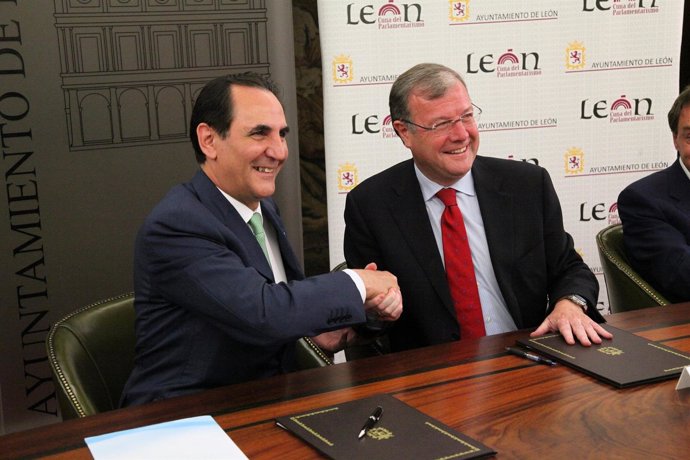  Silván Y El Presidente De Iberaval, José Rolando Álvarez.