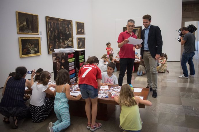 Escolares se acercan a la colección del Museo de Bellas Artes