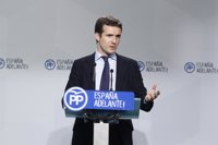 El PP recomienda a Pedro Sánchez hacer "atractivo" el PSOE en vez de buscar "alianzas de perdedores" contra Rajoy