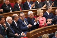 PSOE y PP se enfrentan en el Pleno por la foto de Felipe González con Vera y Barrionuevo a las puertas de la cárcel