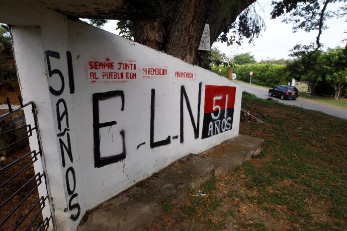 Muro con una pintada del ELN en Colombia