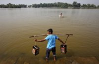 La sequía seca los embalses y deja sin suministro de agua las ciudades del sur de India