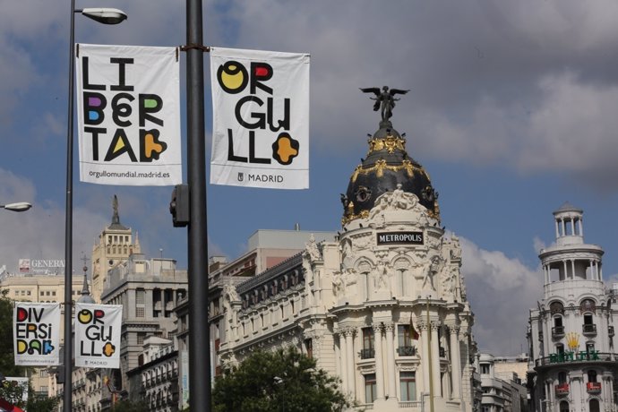 Carteles en Madrid por el World Pride, Orgullo Mundial