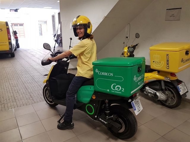 Moto eléctrica de correos