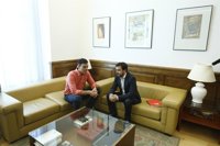 Sánchez se compromete con Garzón a despenalizar la eutanasia aprovechando la Ley de Muerte Digna