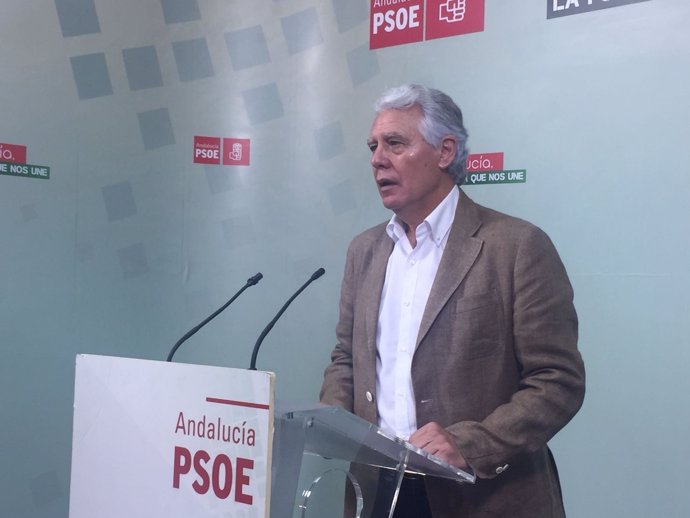 Francisco Menacho, senador del PSOE