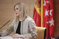 Cifuentes ve "inmadura" la actuación de Cs tras levantarse de la reunión: "Lo importante es el acuerdo, no las fotos"