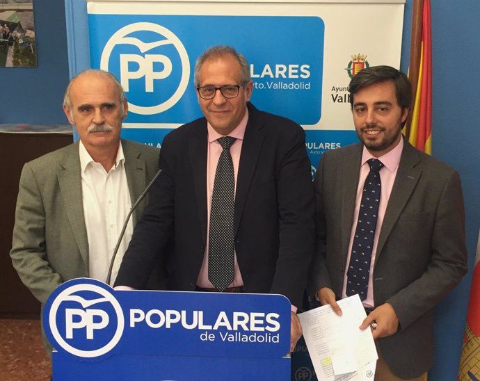 Los concejales del PP Fernández, Martínez Bermejo y Borja García Carvajal