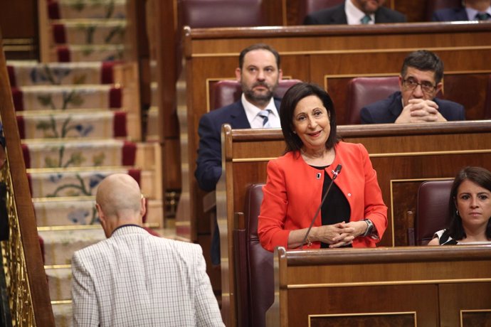 Margarita Robles se estrena como portavoz del PSOE en el Congreso
