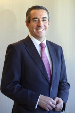 Juan Alcaraz, presidente de AED y director general de CaixaBank