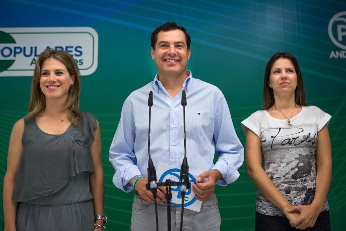 Juanma Moreno, hoy junto a Ana Mestre y Ana Vanesa García