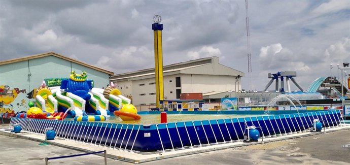Parque acuático hinchable en Lagos (Nigeria)