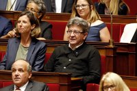 El partido de Mélenchon boicoterá el discurso del "faraón" Macron en Versalles