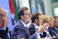 Rajoy viaja a Varsovia con cuatro ministros para impulsar la relación entre España y Polonia 