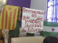 Una moción contra la independencia de Cataluña provoca el desalojo de varias personas del pleno de Jaén