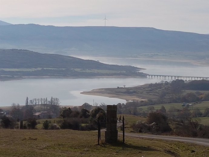 Pantano, embalse del Ebro