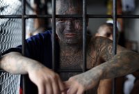 El Congreso de El Salvador aprueba un registro especial de pandilleros deportados desde EEUU