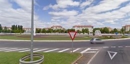 Imagen de la rotonda de la calle Chile con la LO-20