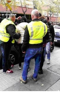 Golpe a una red de universitarios chinos que fingían ser turistas para lograr el 'tax free'