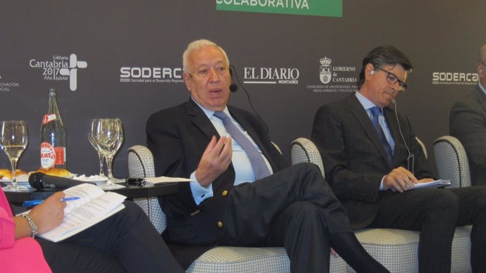 Margallo en Santander                     