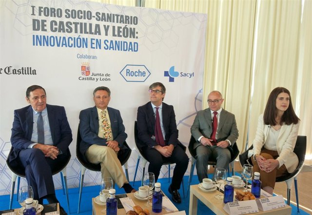 Participantes en el Foro
