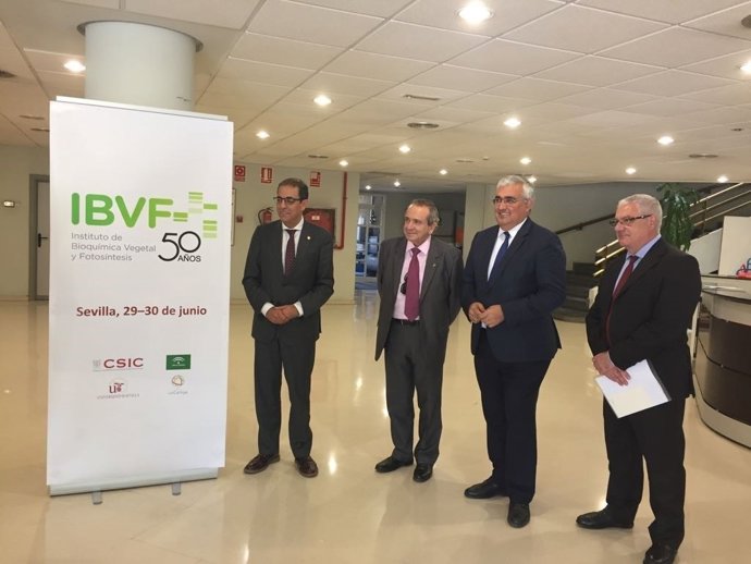 Arellano en el Instituto de Bioquímica Vegetal