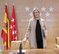 Cifuentes no sabe si acudirá a la marcha del Orgullo porque es su cumpleaños pero irá alguien del Gobierno