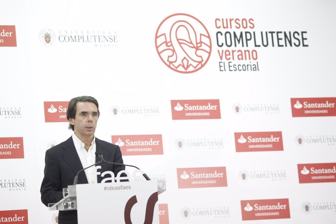 José María Aznar interviene en los cursos de verano de El Escorial