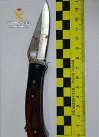 La Guardia Civil detiene en Mazarrón a un joven por agredir a su madre y a otra persona con un arma blanca