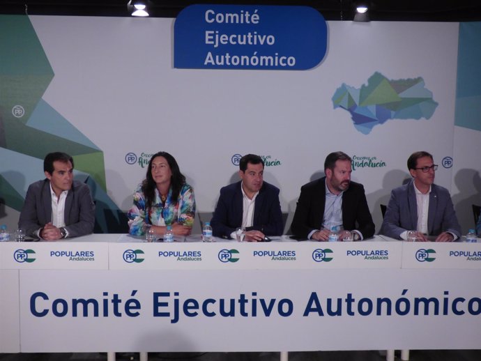 Juanma Moreno, Adolfo Molina, José Antonio Nieto, Loles López y Santiago Cabello