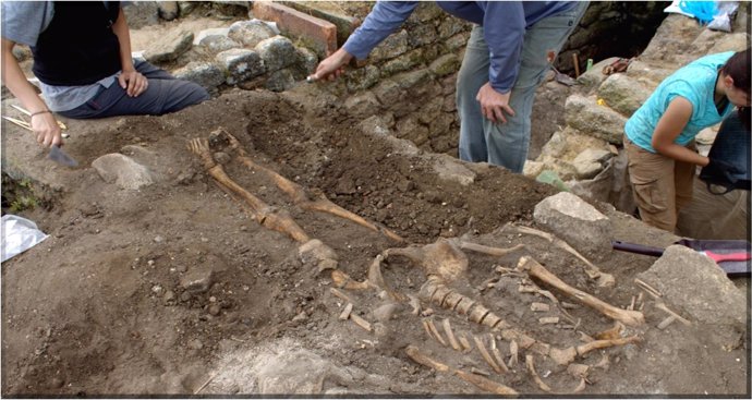 Investigadores descubren pescado de hace 1.700 años y restos óseos